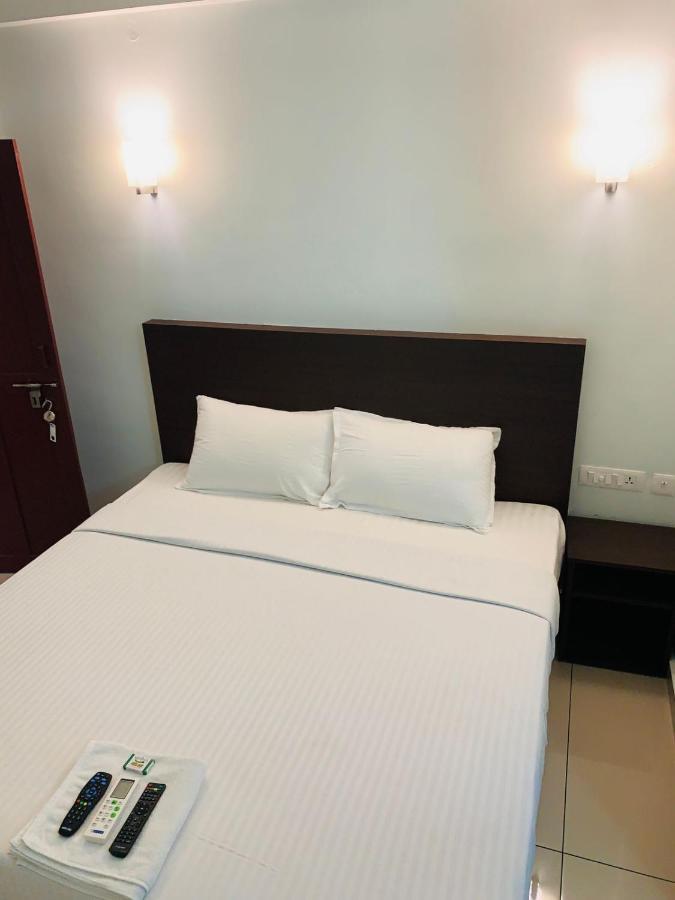 Hotel Apsara Residency Perintalmanna Exterior foto