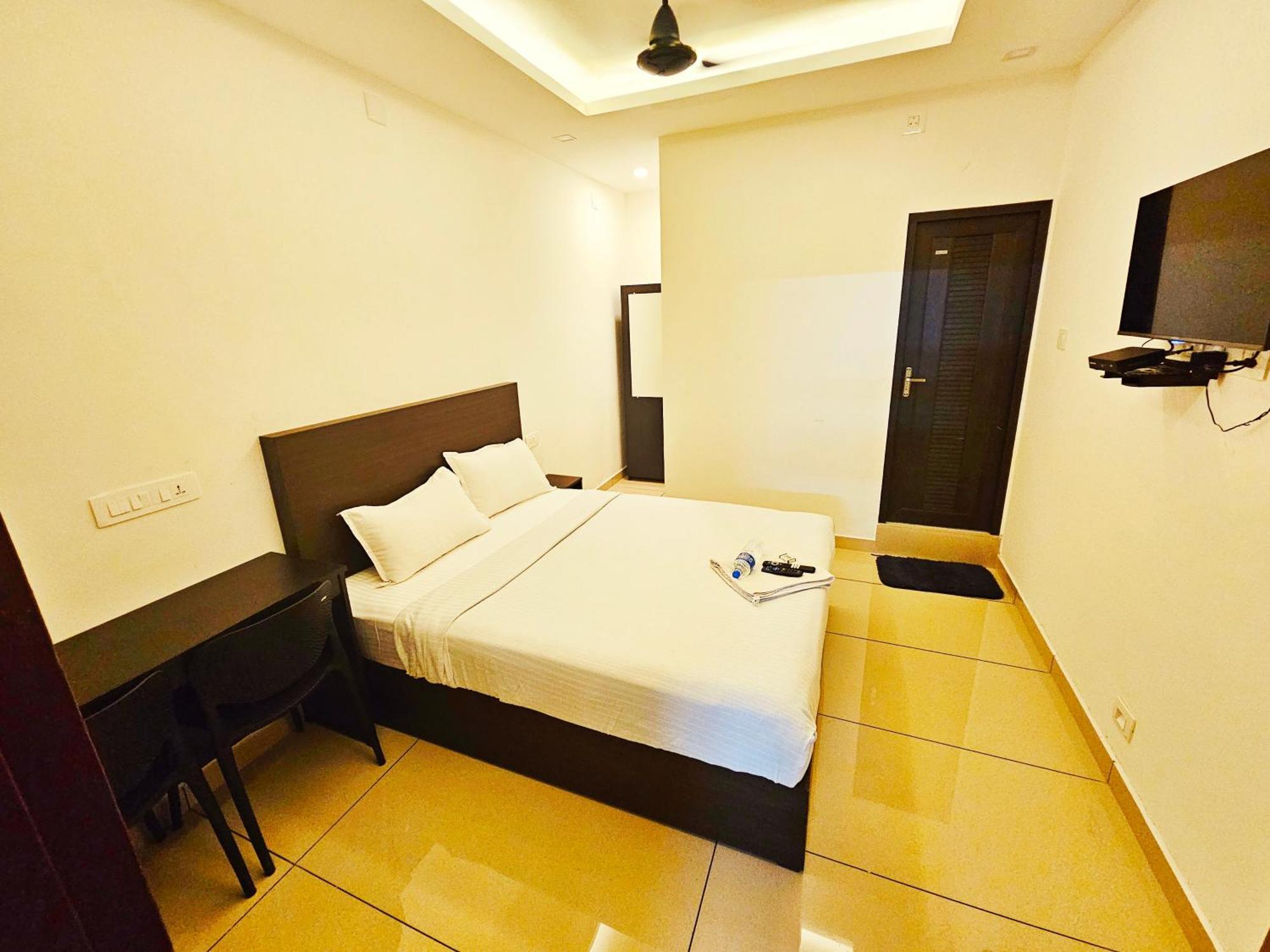 Hotel Apsara Residency Perintalmanna Exterior foto