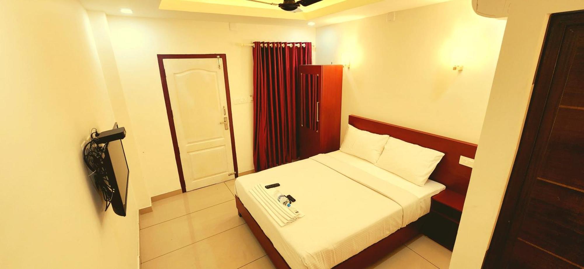 Hotel Apsara Residency Perintalmanna Exterior foto