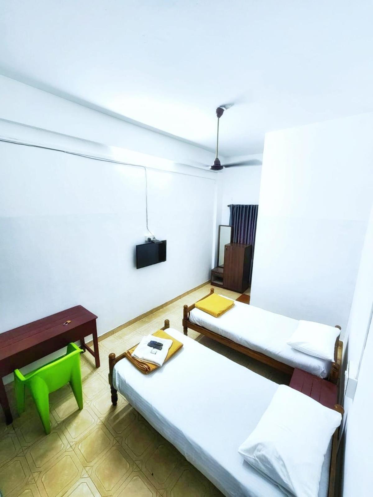 Hotel Apsara Residency Perintalmanna Exterior foto