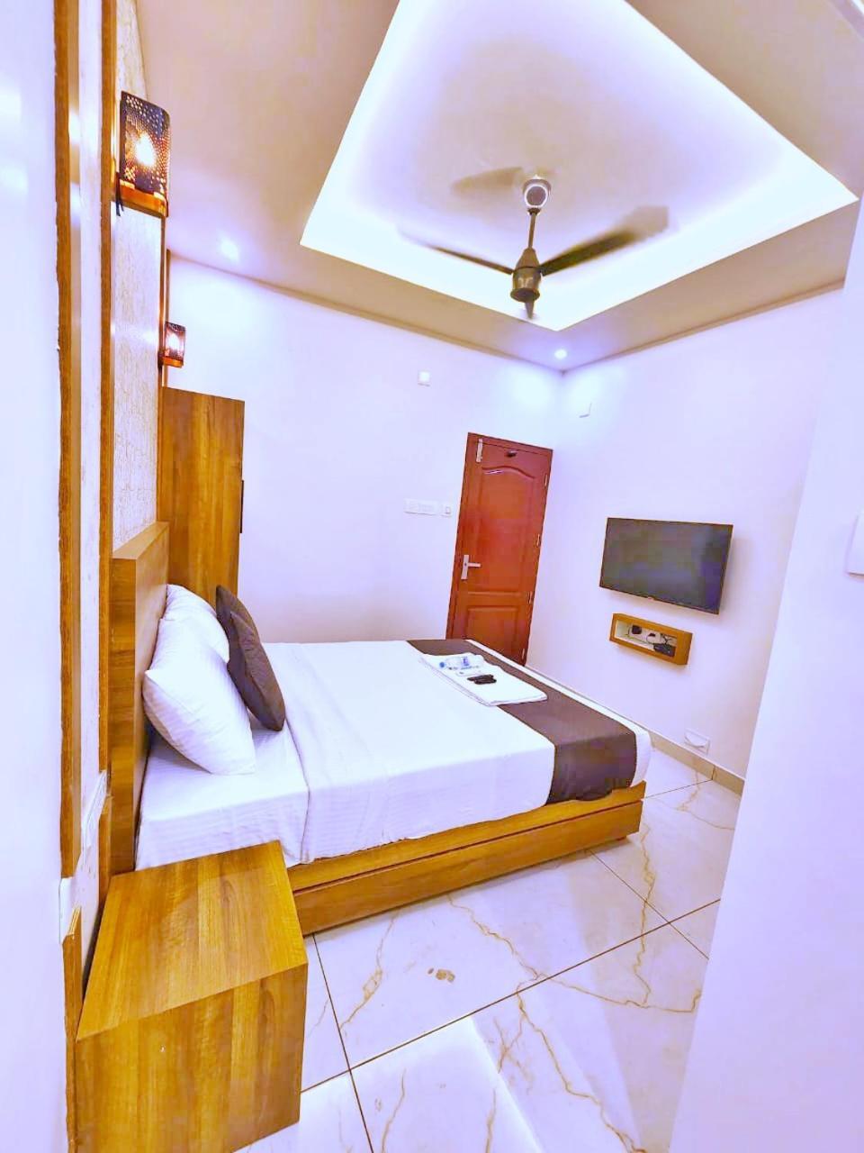 Hotel Apsara Residency Perintalmanna Exterior foto